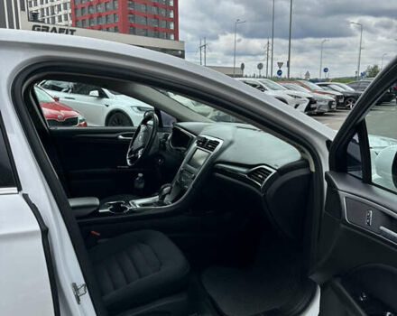 Белый Форд Фьюжн, объемом двигателя 2.49 л и пробегом 206 тыс. км за 10500 $, фото 7 на Automoto.ua