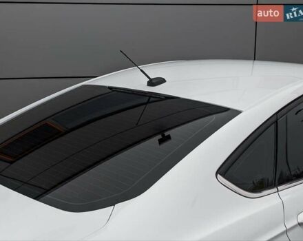 Белый Форд Фьюжн, объемом двигателя 2.5 л и пробегом 127 тыс. км за 10500 $, фото 6 на Automoto.ua