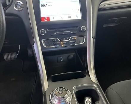 Форд Фьюжн 2016 в Полтаве на Automoto.ua Белый Форд Фьюжн, объемом двигателя 2.49 л и пробегом 153 тыс. км за 11200 $, фото 22 на Automoto.ua