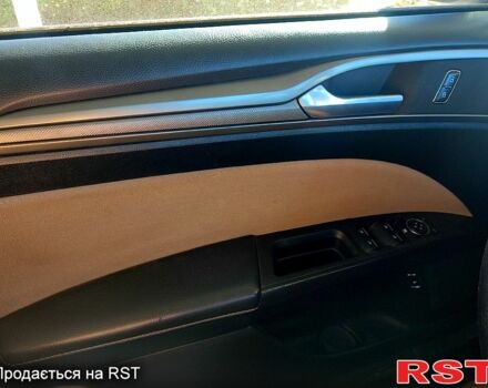 Форд Фьюжн 2016 в Киеве на Automoto.ua Белый Форд Фьюжн, объемом двигателя 2 л и пробегом 172 тыс. км за 13200 $, фото 9 на Automoto.ua