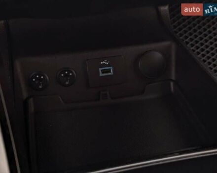 Белый Форд Фьюжн, объемом двигателя 2.5 л и пробегом 127 тыс. км за 10500 $, фото 15 на Automoto.ua