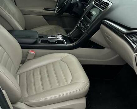 Білий Форд Фьюжен, об'ємом двигуна 2 л та пробігом 126 тис. км за 12000 $, фото 30 на Automoto.ua