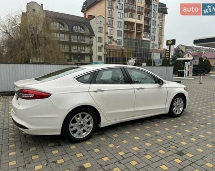 Белый Форд Фьюжн, объемом двигателя 2 л и пробегом 260 тыс. км за 13400 $, фото 5 на Automoto.ua