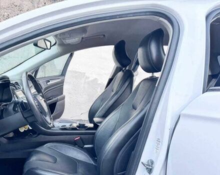 Білий Форд Фьюжен, об'ємом двигуна 2 л та пробігом 123 тис. км за 8000 $, фото 6 на Automoto.ua