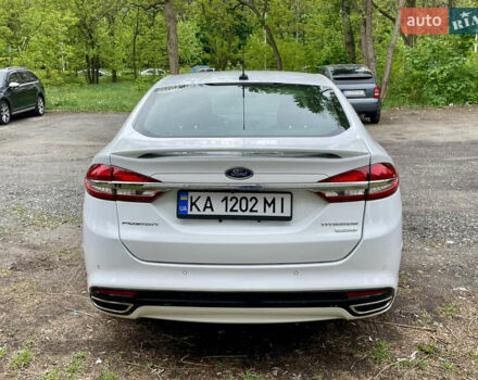 Белый Форд Фьюжн, объемом двигателя 2 л и пробегом 152 тыс. км за 12547 $, фото 4 на Automoto.ua