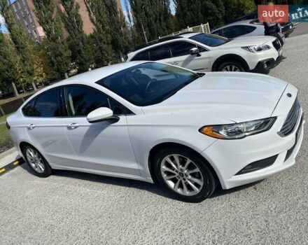 Форд Фьюжн 2016 в Полтаве на Automoto.ua Белый Форд Фьюжн, объемом двигателя 2.49 л и пробегом 153 тыс. км за 11200 $, фото 1 на Automoto.ua