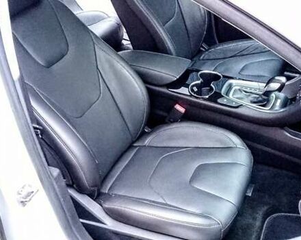 Белый Форд Фьюжн, объемом двигателя 2.5 л и пробегом 176 тыс. км за 13920 $, фото 8 на Automoto.ua