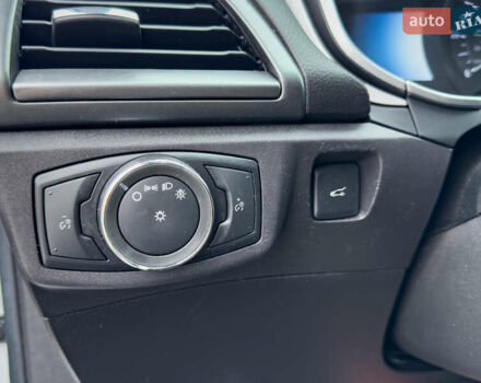 Белый Форд Фьюжн, объемом двигателя 2 л и пробегом 194 тыс. км за 13500 $, фото 31 на Automoto.ua