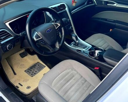 Белый Форд Фьюжн, объемом двигателя 2.5 л и пробегом 192 тыс. км за 12000 $, фото 9 на Automoto.ua