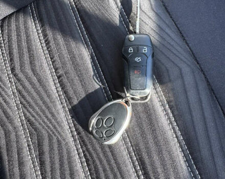 Білий Форд Фьюжен, об'ємом двигуна 2.5 л та пробігом 150 тис. км за 10700 $, фото 8 на Automoto.ua