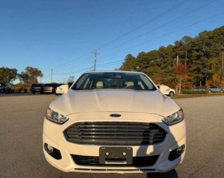 Белый Форд Фьюжн, объемом двигателя 2 л и пробегом 70 тыс. км за 9500 $, фото 1 на Automoto.ua