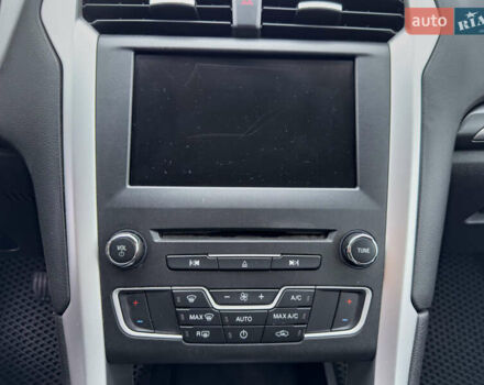 Белый Форд Фьюжн, объемом двигателя 2 л и пробегом 194 тыс. км за 13500 $, фото 23 на Automoto.ua