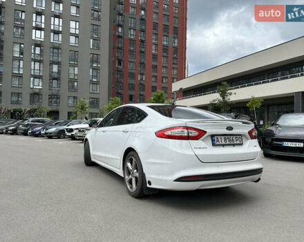 Белый Форд Фьюжн, объемом двигателя 2.49 л и пробегом 206 тыс. км за 10500 $, фото 5 на Automoto.ua