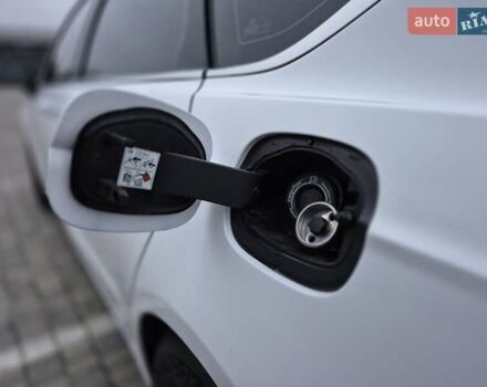 Белый Форд Фьюжн, объемом двигателя 2.49 л и пробегом 204 тыс. км за 12999 $, фото 28 на Automoto.ua