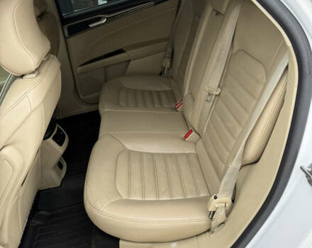 Білий Форд Фьюжен, об'ємом двигуна 2 л та пробігом 352 тис. км за 9800 $, фото 16 на Automoto.ua