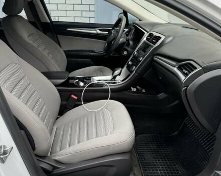 Белый Форд Фьюжн, объемом двигателя 2.4 л и пробегом 190 тыс. км за 10500 $, фото 1 на Automoto.ua