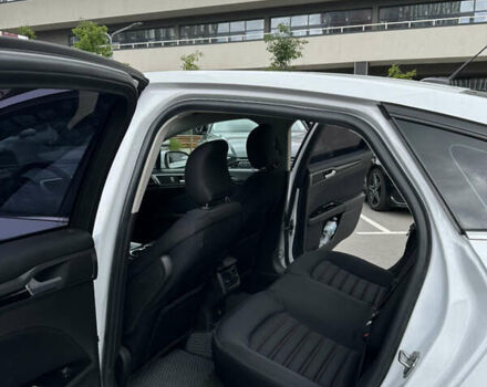 Белый Форд Фьюжн, объемом двигателя 2.49 л и пробегом 206 тыс. км за 10500 $, фото 9 на Automoto.ua