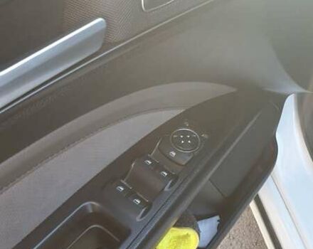 Білий Форд Фьюжен, об'ємом двигуна 2.69 л та пробігом 60 тис. км за 15200 $, фото 10 на Automoto.ua