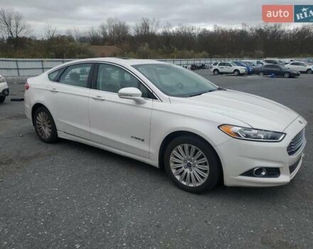 Белый Форд Фьюжн, объемом двигателя 2 л и пробегом 145 тыс. км за 2900 $, фото 3 на Automoto.ua