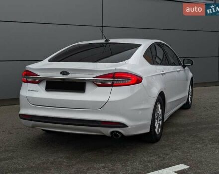 Белый Форд Фьюжн, объемом двигателя 2.5 л и пробегом 127 тыс. км за 10500 $, фото 3 на Automoto.ua