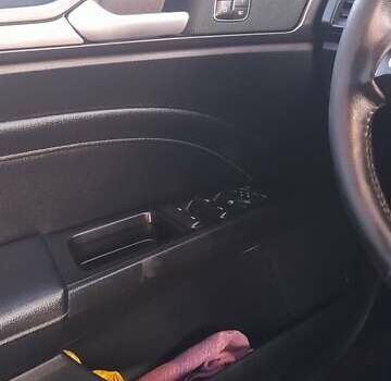 Белый Форд Фьюжн, объемом двигателя 2 л и пробегом 150 тыс. км за 14000 $, фото 9 на Automoto.ua