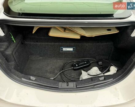 Белый Форд Фьюжн, объемом двигателя 2 л и пробегом 260 тыс. км за 13400 $, фото 40 на Automoto.ua