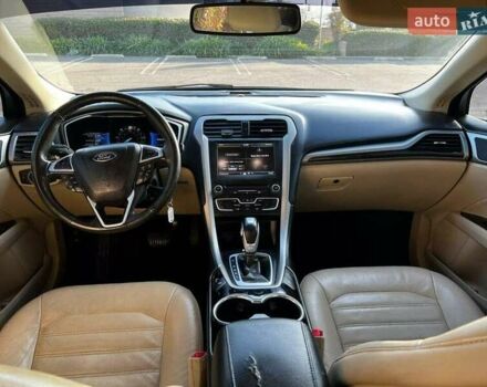 Белый Форд Фьюжн, объемом двигателя 2 л и пробегом 188 тыс. км за 2900 $, фото 16 на Automoto.ua