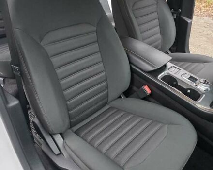 Білий Форд Фьюжен, об'ємом двигуна 2.49 л та пробігом 65 тис. км за 15500 $, фото 18 на Automoto.ua