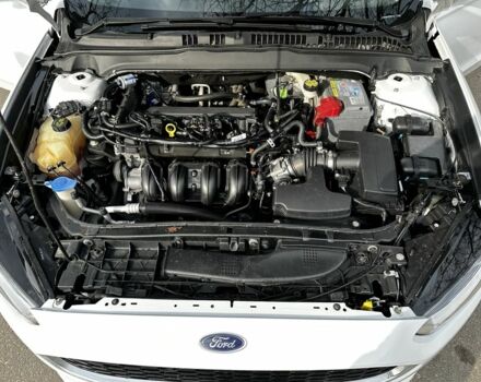 Білий Форд Фьюжен, об'ємом двигуна 0.25 л та пробігом 179 тис. км за 11000 $, фото 4 на Automoto.ua