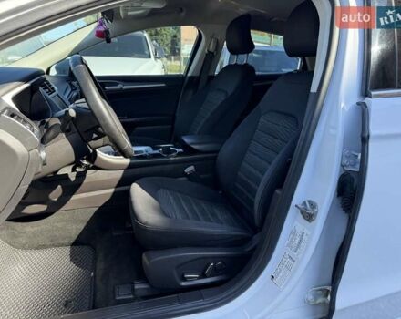 Белый Форд Фьюжн, объемом двигателя 2.49 л и пробегом 250 тыс. км за 8800 $, фото 17 на Automoto.ua