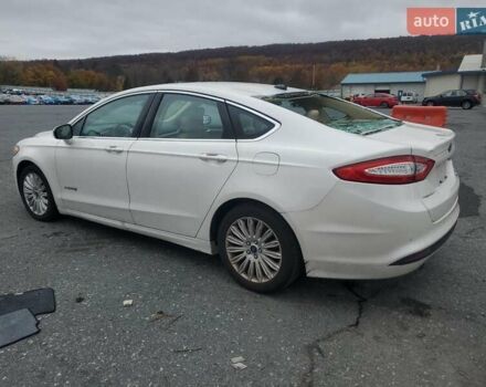 Белый Форд Фьюжн, объемом двигателя 2 л и пробегом 145 тыс. км за 2900 $, фото 1 на Automoto.ua