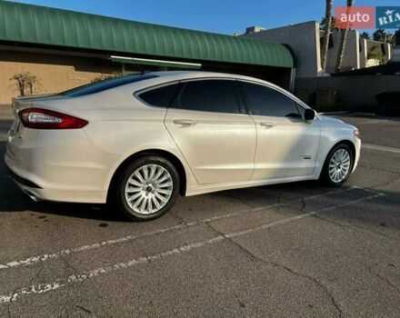 Белый Форд Фьюжн, объемом двигателя 2 л и пробегом 188 тыс. км за 2900 $, фото 11 на Automoto.ua