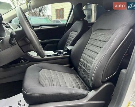 Білий Форд Фьюжен, об'ємом двигуна 2.49 л та пробігом 151 тис. км за 11200 $, фото 8 на Automoto.ua