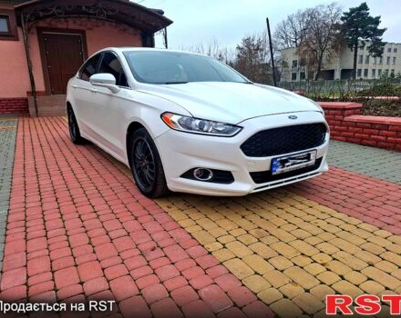 Білий Форд Фьюжен, об'ємом двигуна 1.5 л та пробігом 160 тис. км за 12000 $, фото 2 на Automoto.ua
