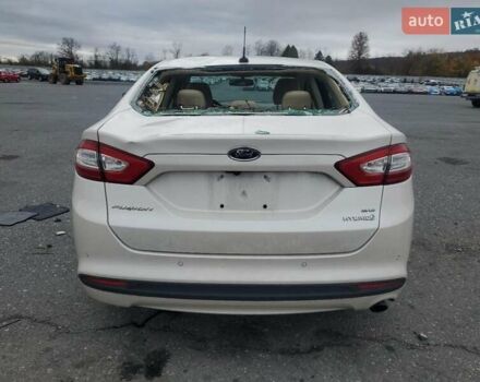 Белый Форд Фьюжн, объемом двигателя 2 л и пробегом 145 тыс. км за 2900 $, фото 5 на Automoto.ua