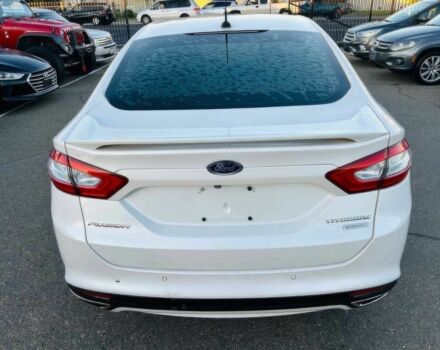 Білий Форд Фьюжен, об'ємом двигуна 2 л та пробігом 78 тис. км за 8800 $, фото 6 на Automoto.ua