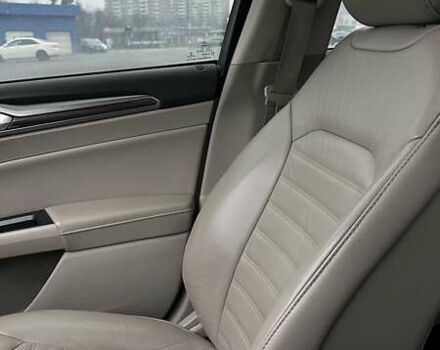 Білий Форд Фьюжен, об'ємом двигуна 2 л та пробігом 126 тис. км за 12000 $, фото 16 на Automoto.ua