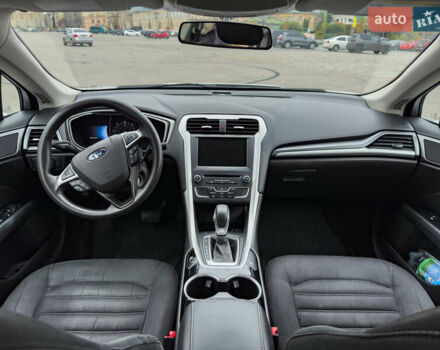 Белый Форд Фьюжн, объемом двигателя 2 л и пробегом 194 тыс. км за 13500 $, фото 18 на Automoto.ua