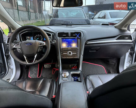 Білий Форд Фьюжен, об'ємом двигуна 2 л та пробігом 236 тис. км за 12999 $, фото 11 на Automoto.ua