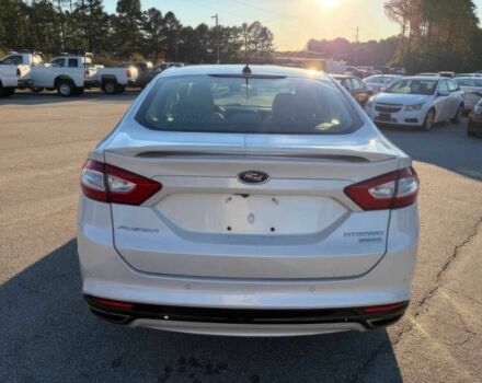 Белый Форд Фьюжн, объемом двигателя 2 л и пробегом 70 тыс. км за 9500 $, фото 6 на Automoto.ua