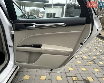 Белый Форд Фьюжн, объемом двигателя 2 л и пробегом 260 тыс. км за 13400 $, фото 27 на Automoto.ua