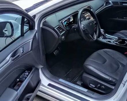 Белый Форд Фьюжн, объемом двигателя 2.5 л и пробегом 176 тыс. км за 13920 $, фото 4 на Automoto.ua