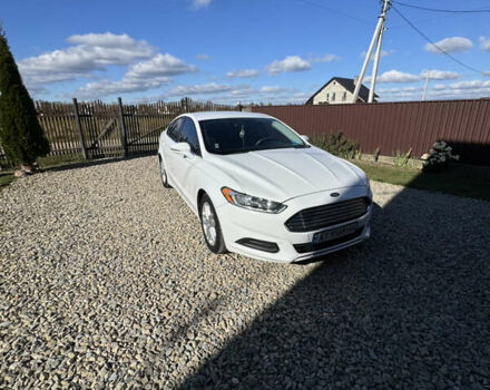 Білий Форд Фьюжен, об'ємом двигуна 2.5 л та пробігом 150 тис. км за 10700 $, фото 3 на Automoto.ua