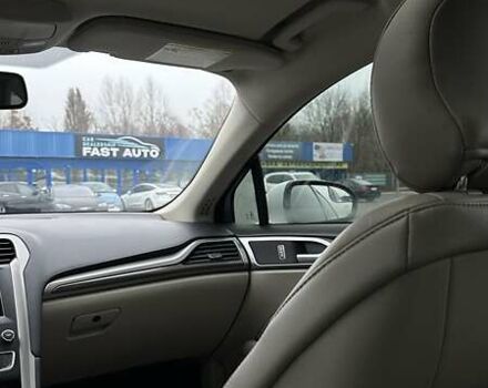 Білий Форд Фьюжен, об'ємом двигуна 2 л та пробігом 126 тис. км за 12000 $, фото 27 на Automoto.ua