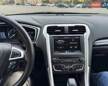 Белый Форд Фьюжн, объемом двигателя 2 л и пробегом 194 тыс. км за 13500 $, фото 30 на Automoto.ua