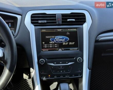 Белый Форд Фьюжн, объемом двигателя 2.49 л и пробегом 250 тыс. км за 8800 $, фото 9 на Automoto.ua