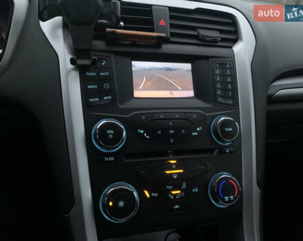 Белый Форд Фьюжн, объемом двигателя 2.5 л и пробегом 160 тыс. км за 10200 $, фото 23 на Automoto.ua