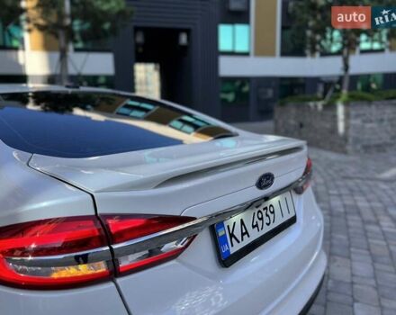 Білий Форд Фьюжен, об'ємом двигуна 2 л та пробігом 128 тис. км за 19000 $, фото 11 на Automoto.ua