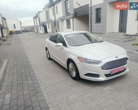 Білий Форд Фьюжен, об'ємом двигуна 2 л та пробігом 160 тис. км за 11900 $, фото 9 на Automoto.ua