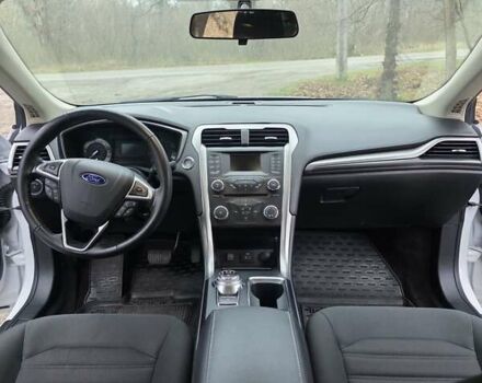 Білий Форд Фьюжен, об'ємом двигуна 2.49 л та пробігом 65 тис. км за 15500 $, фото 19 на Automoto.ua